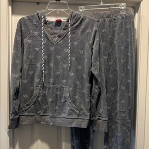 Jenni Charcoal Heart Pajama Set